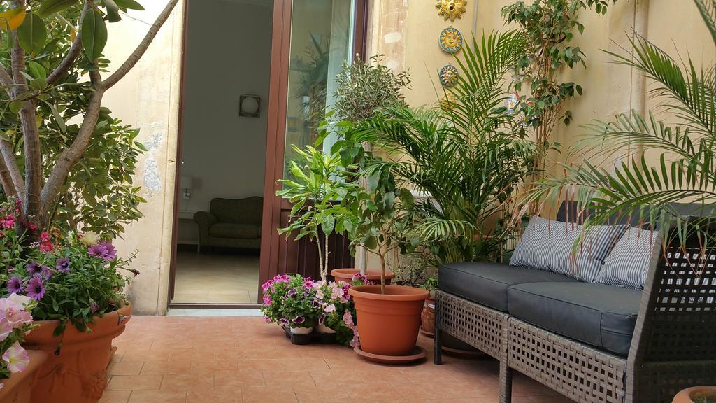Centro Storico B&B Catania Luaran gambar
